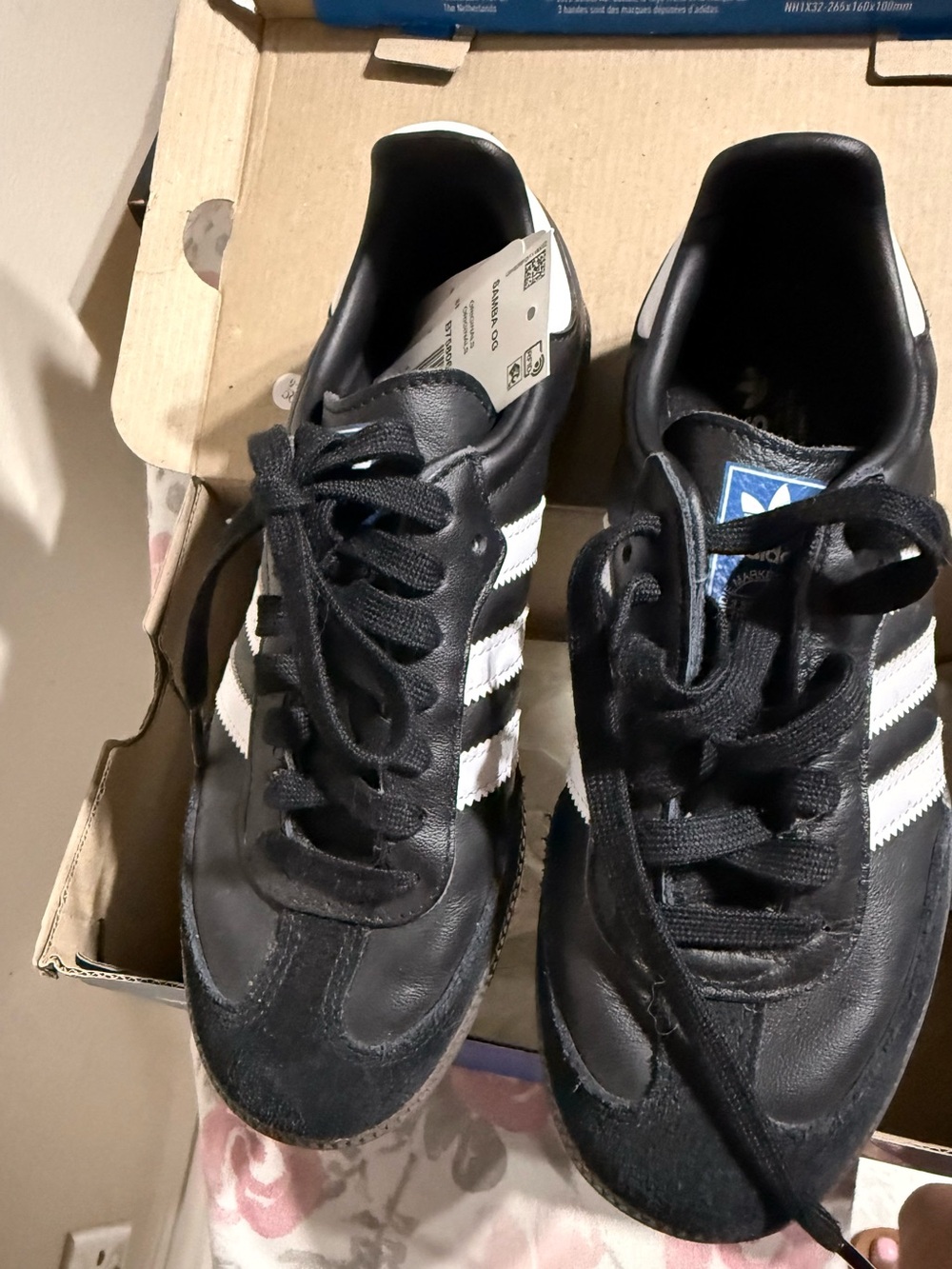 Adidas Men’s/women’s  Black Samba Sneakers with White Stripes